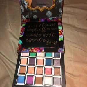 Urban Decay: Alice Through The Looking Glass